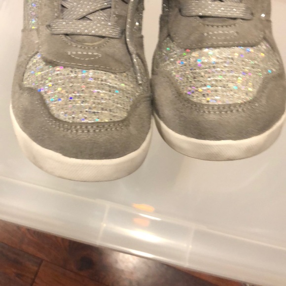COPY - Girls Glitter Wedge Sneakers Size 2 - Picture 3 of 6